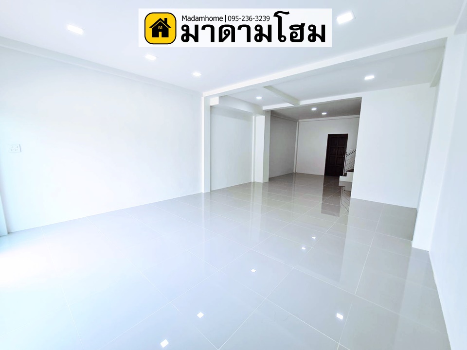 มาดามโฮม ขายอาคารพาณิชย์อยุธยา มือ 1  ที่ดินใหญ่สุด 49.9 ตารางวา ราคาเริ่มต้นล้านกว่าๆ